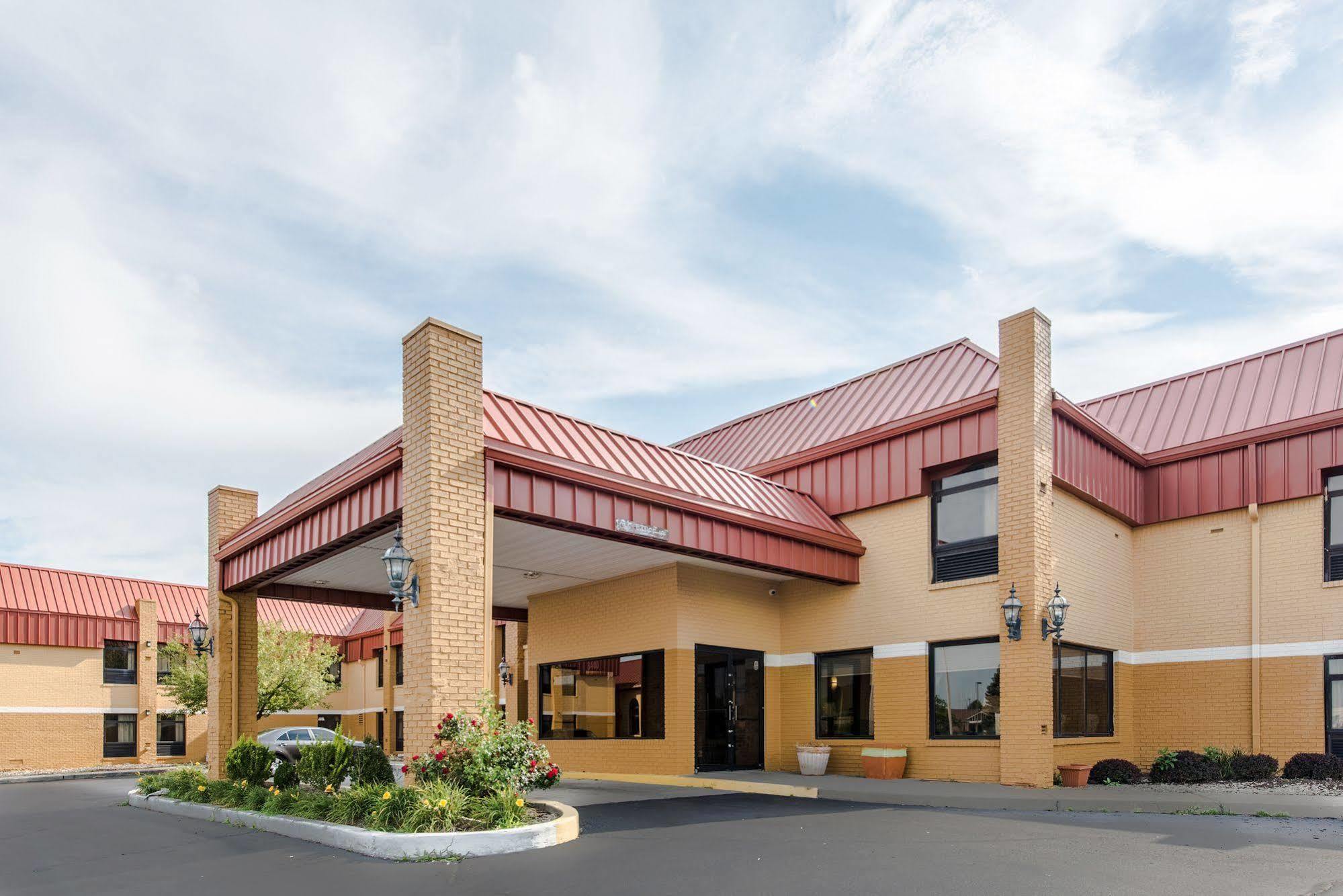 Cardinal Inn & Suites Muncie Exterior foto
